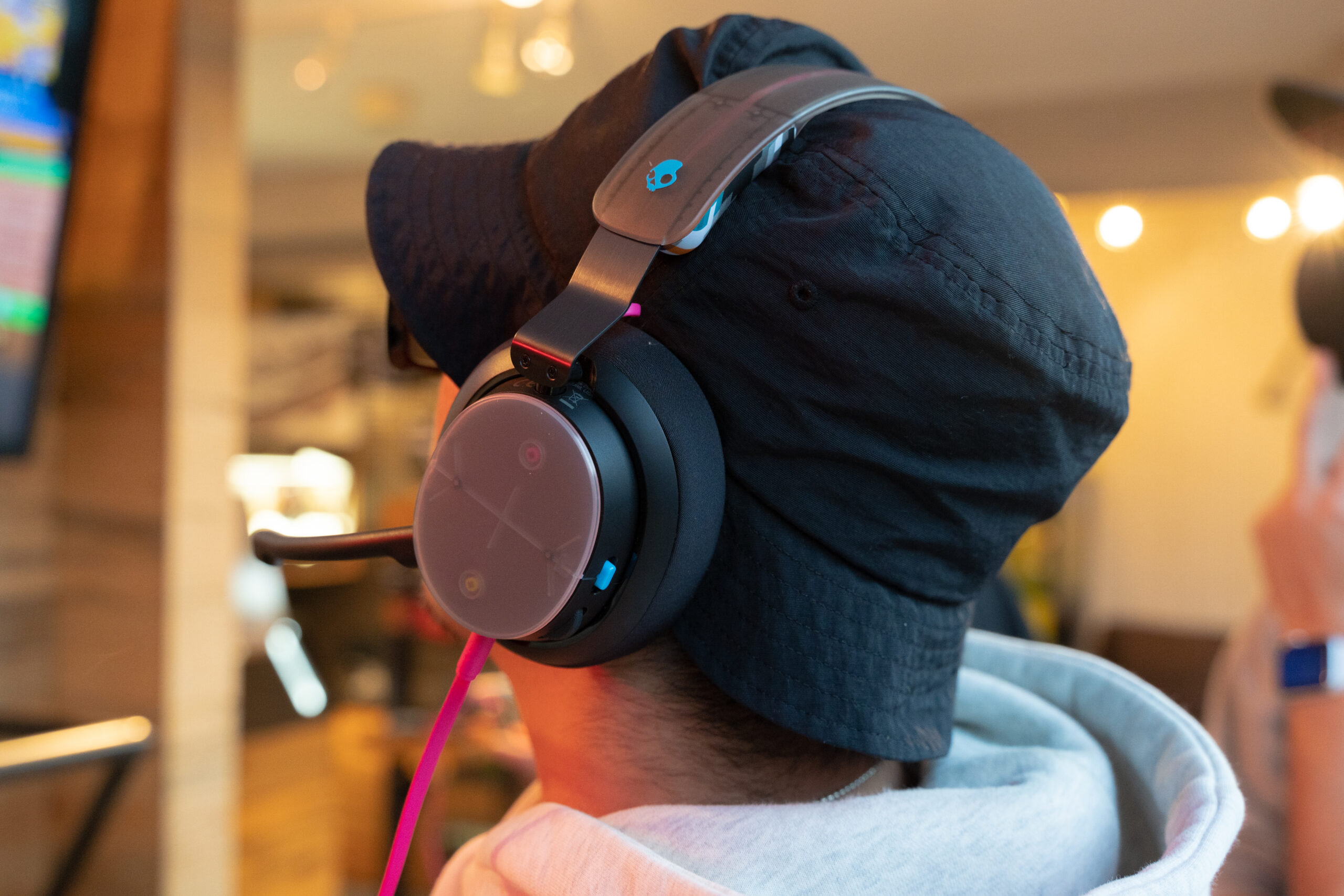 Skullcandy PLYR ワイヤレスゲーミングヘッドセット 使用 Skullcandy PLYR ワイヤレスゲーミングヘッドセット 使用